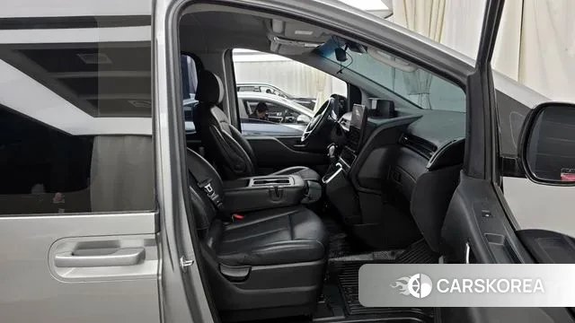 Hyundai Staria 2022 Серый из Кореи, фото 2