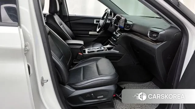 Ford Explorer 6th Generation 2021 Белый из Кореи, фото 2