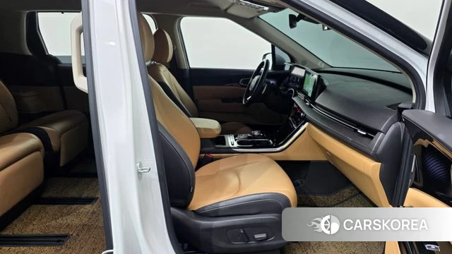 Kia Carnival 4th generation 2023 Белый из Кореи, фото 2