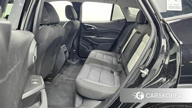 Chevrolet (GM Daewoo) Trax Crossover 2024 Черный из Кореи, фото 2