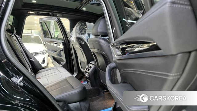 BMW X3 (G01) 2024 Черный из Кореи, фото 2
