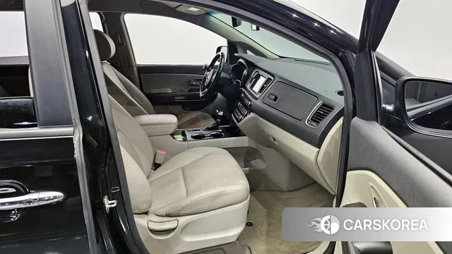 Kia The New Carnival 2018 Черный из Кореи, фото 2