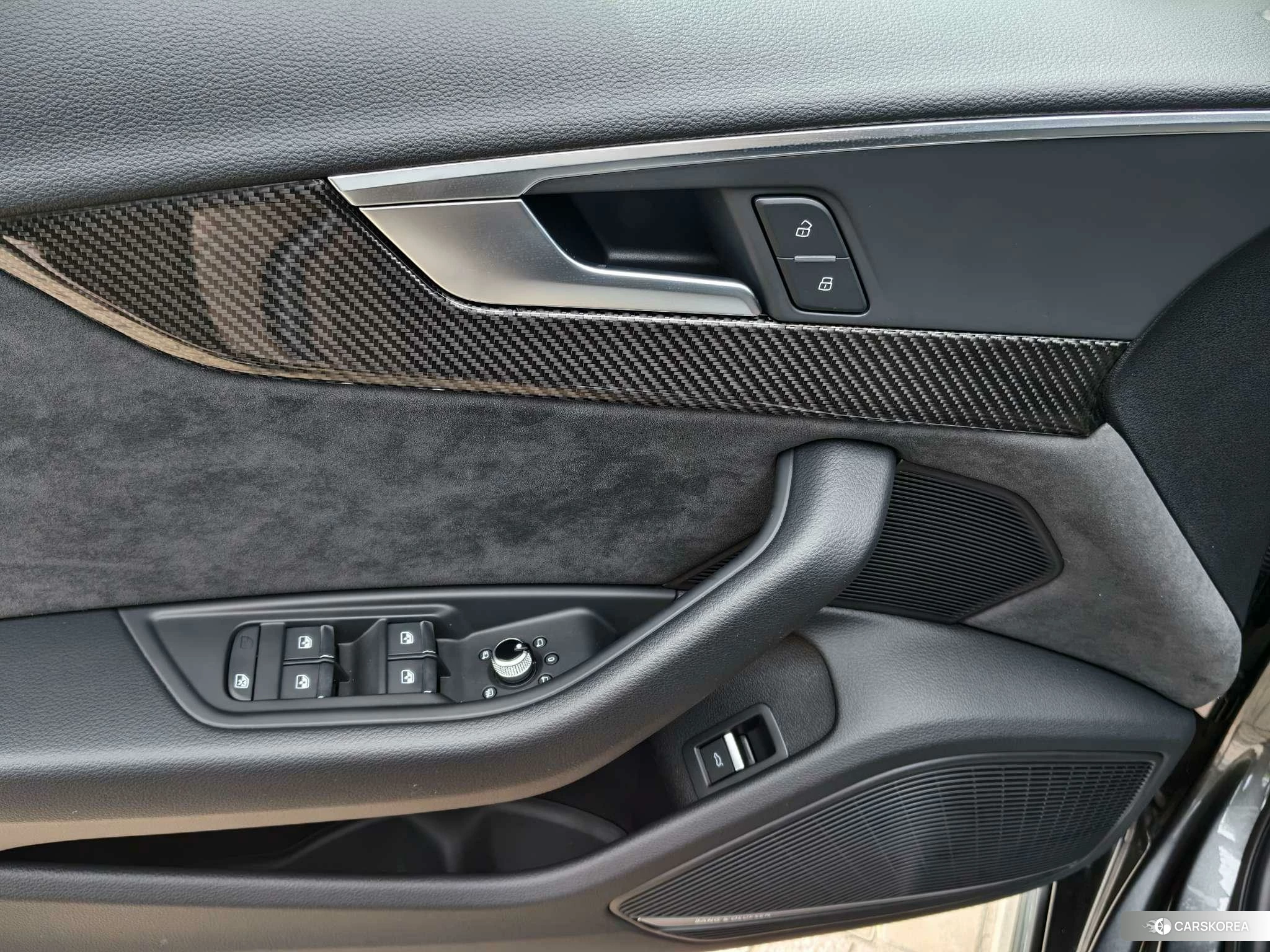 Audi A4L 2020 Темно-серый из Китая, фото 2