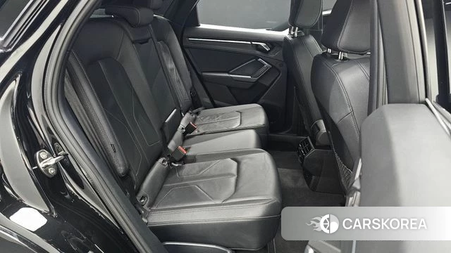 Audi Q3 (F3) 2022 Черный из Кореи, фото 2