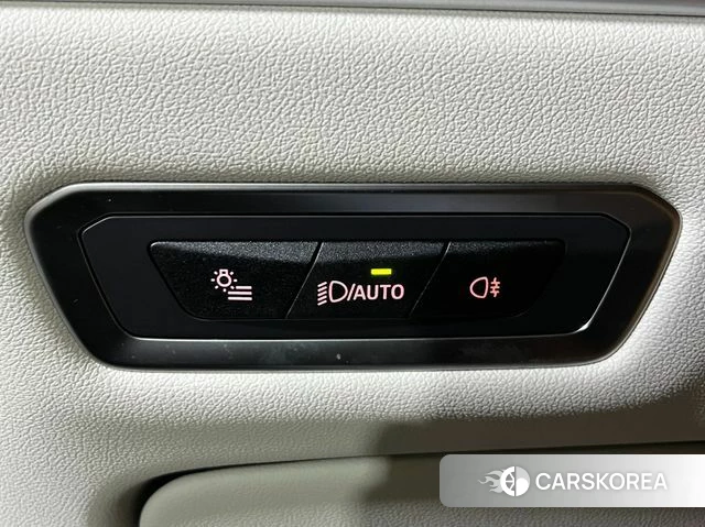 BMW X7 (G07) 2025 Коричневый из Кореи, фото 2