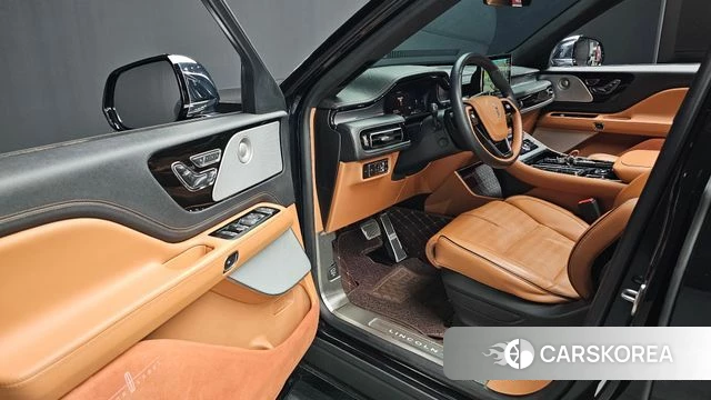 Lincoln Aviator 2nd generation 2021 Черный из Кореи, фото 2