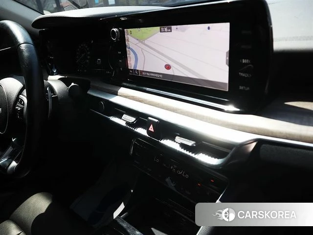 Kia K5 3rd generation 2023 Черный из Кореи, фото 2