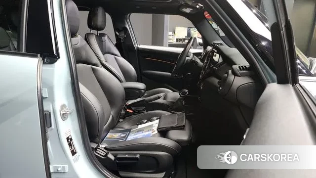 Mini Cooper 2018 Цвет галактики из Кореи, фото 2