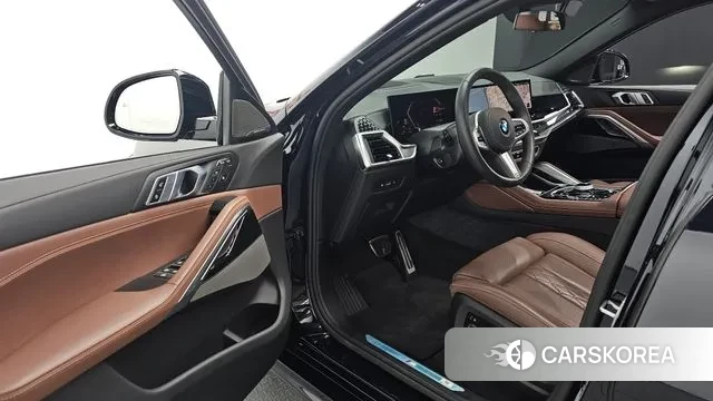 BMW X6 (G06) 2025 Черный из Кореи, фото 2