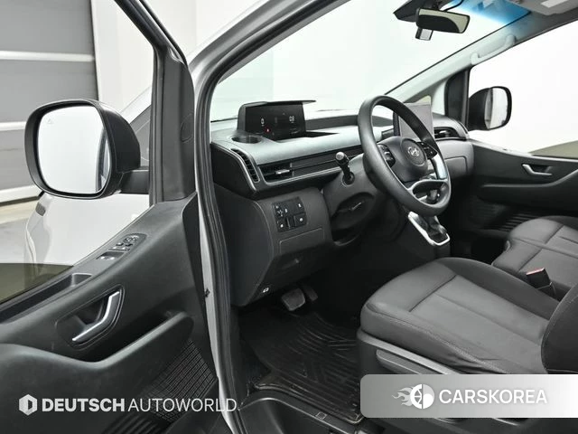 Hyundai Staria 2022 Серебристо-серый из Кореи, фото 2