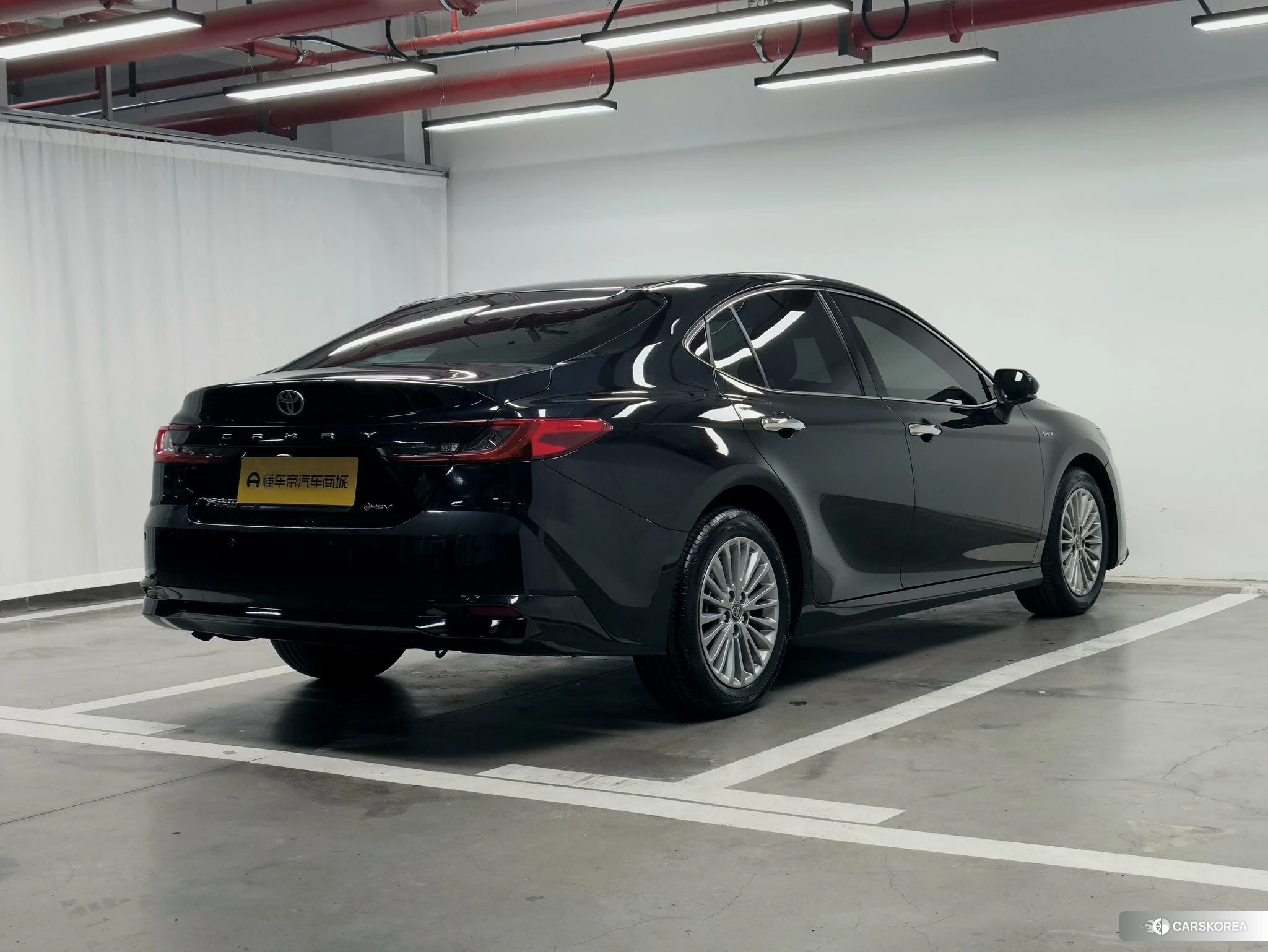 Toyota Camry 2024 Черный из Китая, фото 2