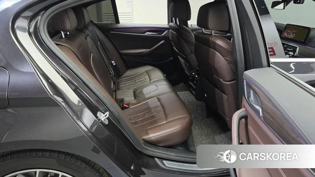 BMW 5 Series (G30) 2021 Серый из Кореи, фото 2