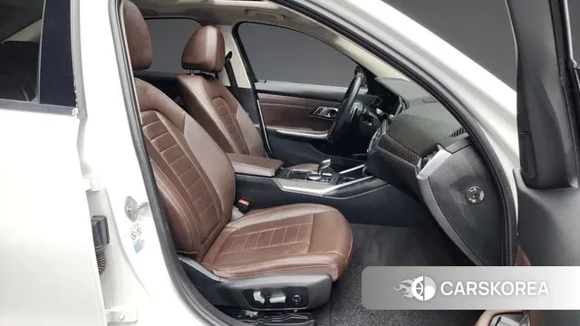 BMW 3 Series (G20) 2019 Белый из Кореи, фото 2