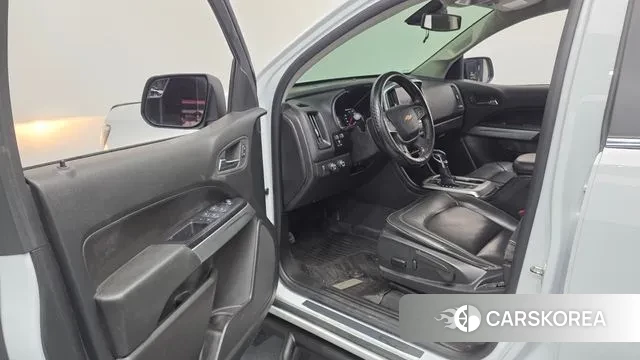 Chevrolet (GM Daewoo) Real New Colorado 2022 Белый из Кореи, фото 2