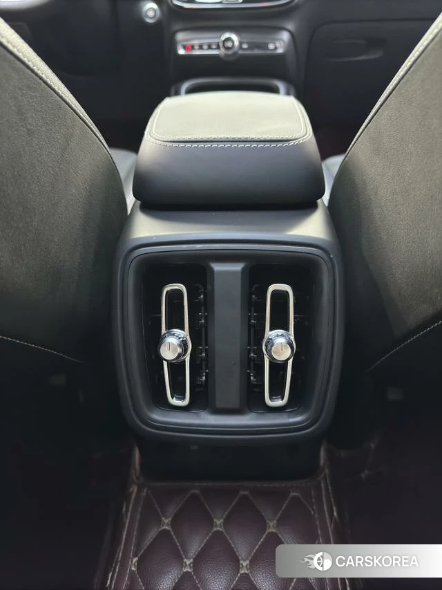 Volvo XC40 2019 Белый из Китая, фото 2