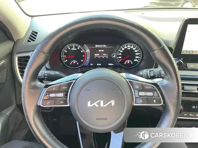 Kia Seltos 2022 Белый из Кореи, фото 2