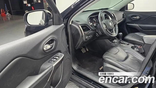 Jeep Cherokee (KL) 2018 Черный из Кореи, фото 2