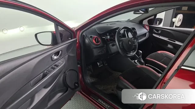 Renault Korea (Samsung) Clio 2019 Красный из Кореи, фото 2