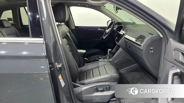 Volkswagen Tiguan second Generation 2021 Серый из Кореи, фото 2