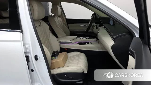 Genesis GV70 2021 Белый из Кореи, фото 2