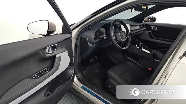 Polestar Polestar 2 2023 Жемчужный цвет из Кореи, фото 2