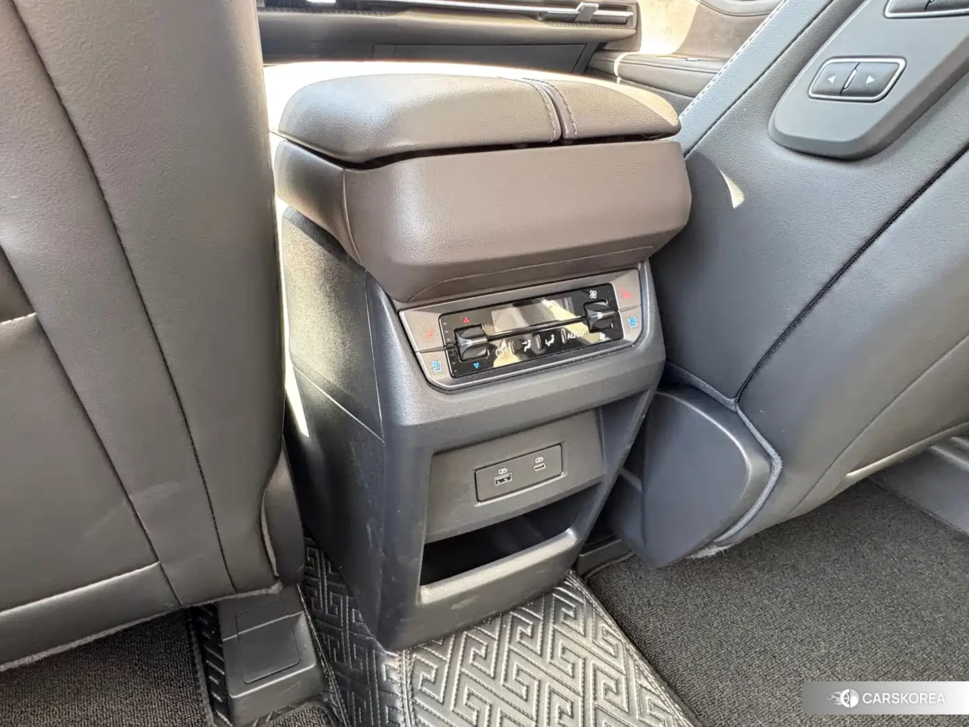 Ford Edge 2025 Silver/gray из Китая, фото 2