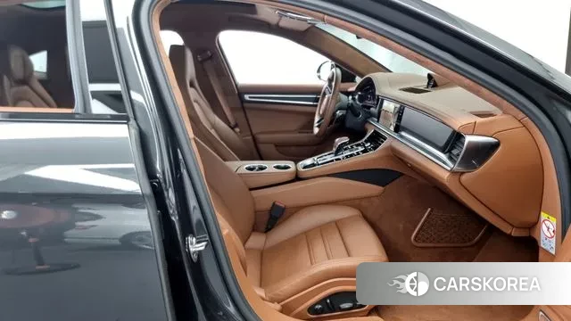 Porsche Panamera (971) 2023 Серый из Кореи, фото 2