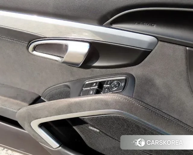 Porsche 718 Cayman 2024 Черный из Кореи, фото 2