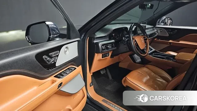 Lincoln Aviator 2nd generation 2021 Синий из Кореи, фото 2