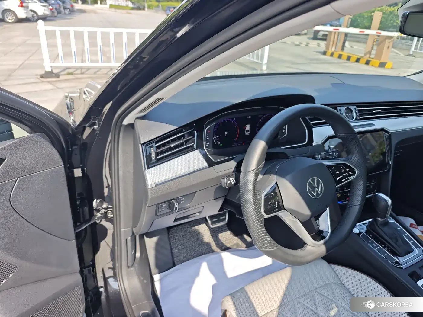Volkswagen Magotan 2024 Черный из Китая, фото 2