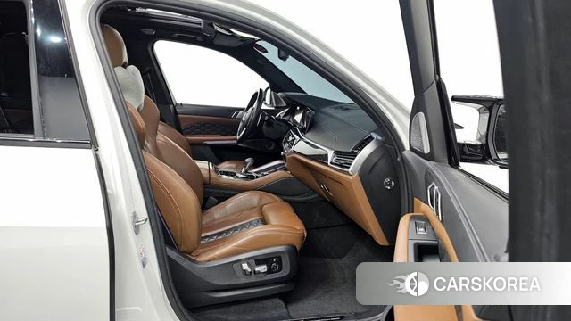 BMW X5M (G05) 2021 Белый из Кореи, фото 2