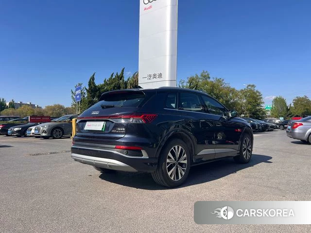 Audi Q4 e-tron 2025 Черный из Китая, фото 2