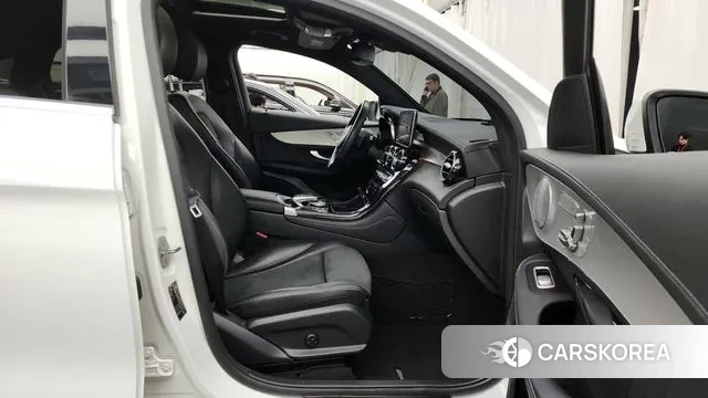 Mercedes-Benz GLC-Class X253 2019 Белый из Кореи, фото 2