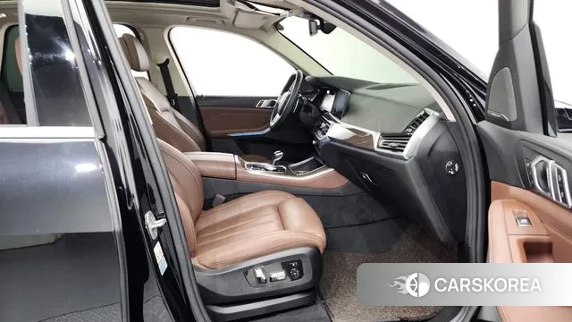 BMW X5 (G05) 2021 Черный из Кореи, фото 2