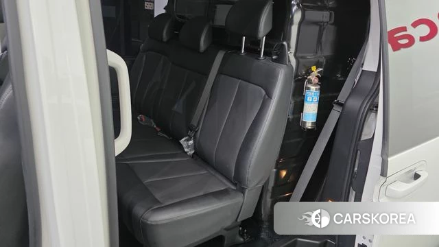 Hyundai Staria 2022 Белый из Кореи, фото 2