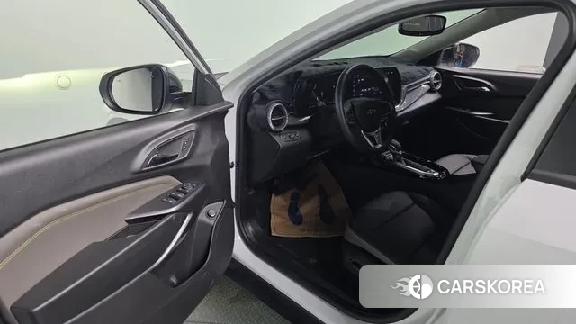 Chevrolet (GM Daewoo) Trax Crossover 2024 Белый из Кореи, фото 2