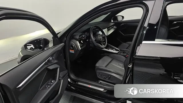 Audi A3 (8Y) 2022 Черный из Кореи, фото 2