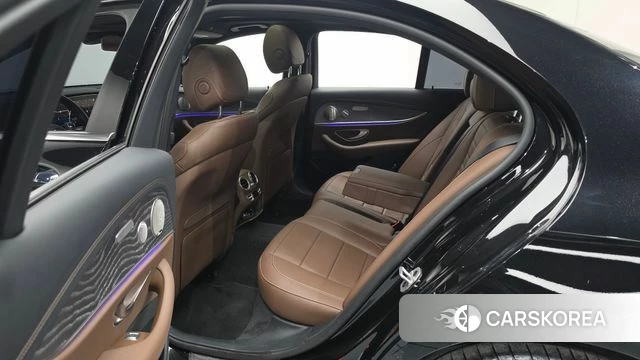 Mercedes-Benz E-Class W213 2022 Черный из Кореи, фото 2