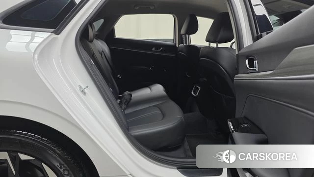 Kia The New K5 3rd generation 2025 Белый из Кореи, фото 2