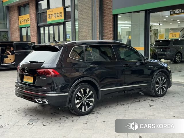 Volkswagen Tiguan L 2022 Черный из Китая, фото 2