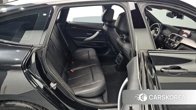 BMW 3 Series GT (F34) 2020 Черный из Кореи, фото 2