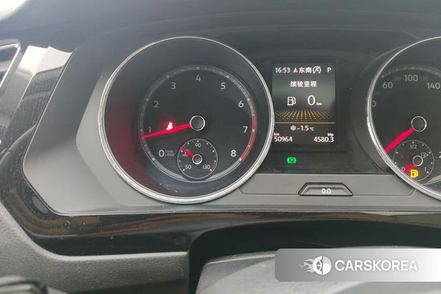 Volkswagen Tiguan L 2018 Темно-серый из Китая, фото 2