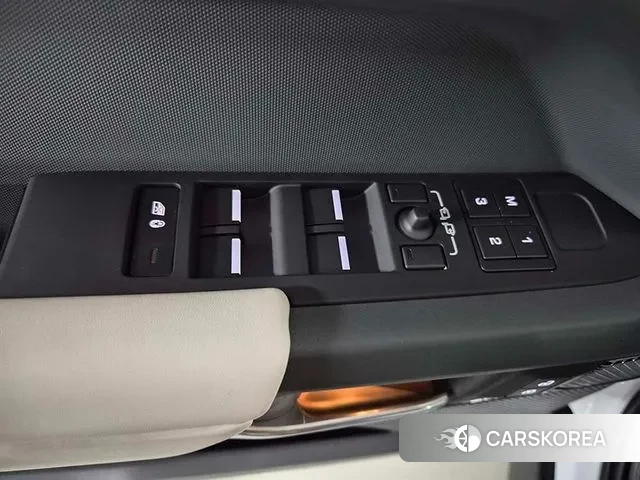 Land Rover Defender (L663) 2024 Белый из Кореи, фото 2