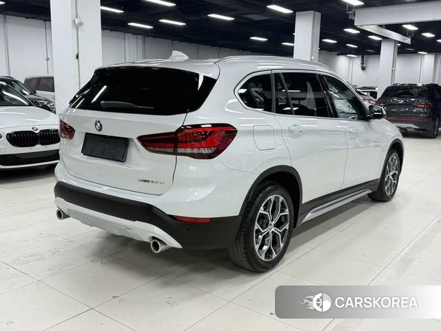 BMW X1 2022 Белый из Китая, фото 2