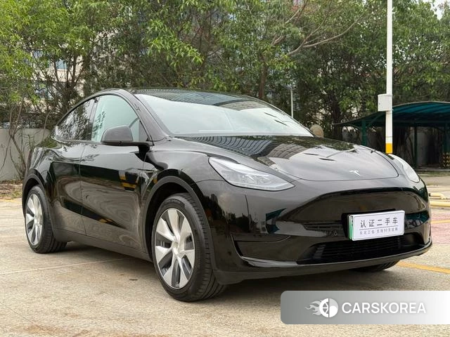 Tesla Model Y 2023 Черный из Китая, фото 2