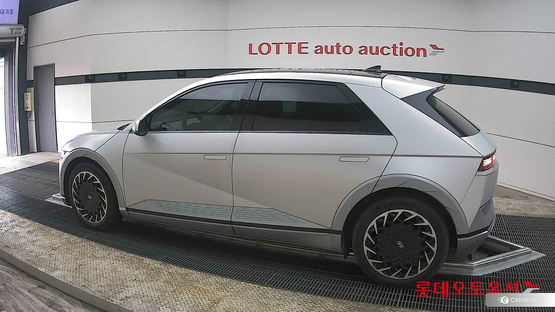 Hyundai IONIQ 5 2022 Gravity Gold Mat из Кореи, фото 2