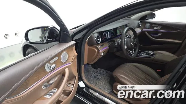 Mercedes-Benz E-Class W213 2019 Черный из Кореи, фото 2