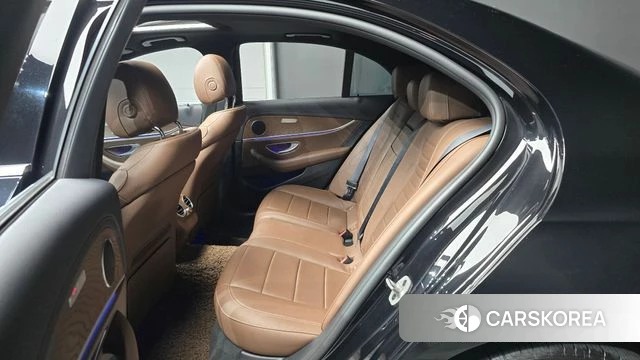 Mercedes-Benz E-Class W213 2021 Черный из Кореи, фото 2