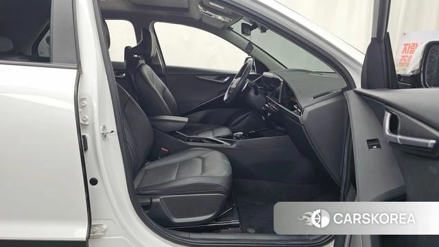 Kia Di Ol Nu Niro 2022 Белый из Кореи, фото 2