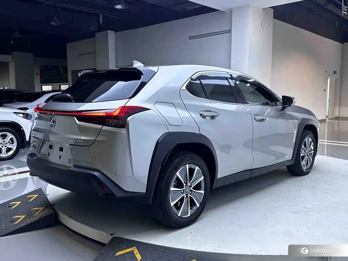 Lexus UX 2021 Silver/gray из Китая, фото 2